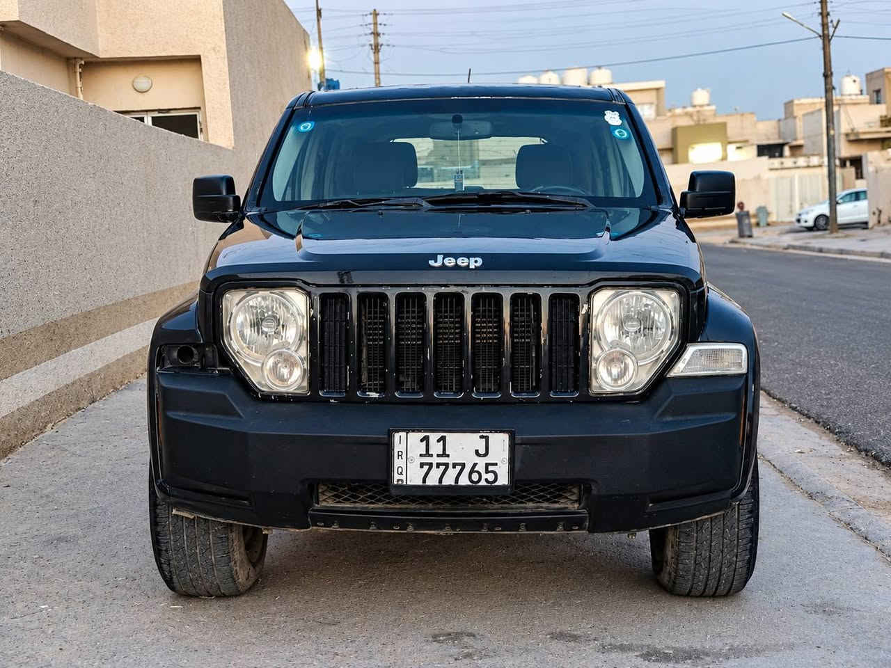 السلام عليكم للبيع جيب ليبرتي 2007 السياره جديده  مكينه وكير واكسل  مكفولات حداديه 85٪  تايرات 80٪ السياره بسمنه شرط التحويل. الرقم بغداد دولي مميز السنويه ل 30 . السعر 92 وبيه مجال قليل مكان السياره العماره الاستفسار الاتصال على الارقام (***********) 
(***********)
