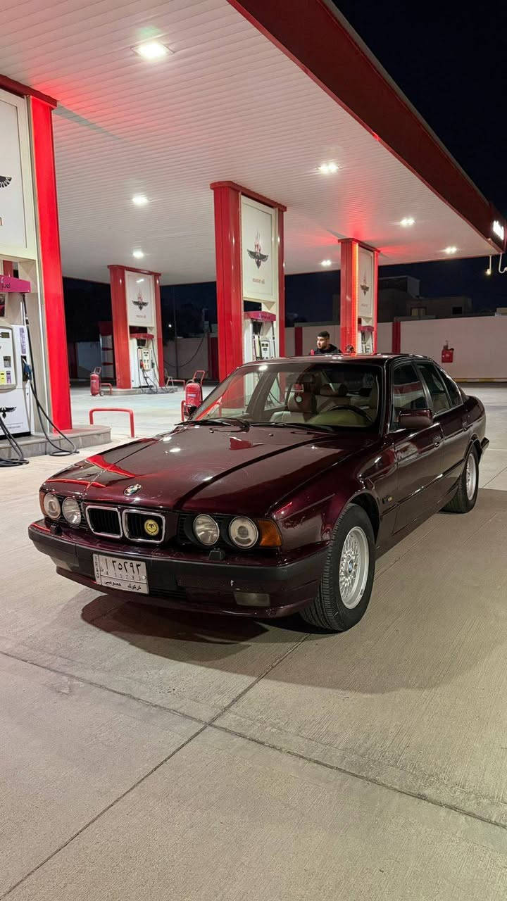 سلام عليكم  BMW الحلوه للبيع 
موديل:1994
كير و محرك و اكسل بومه 28 ديجيتال شرط الوكاله صاروخ ارضي 
السيارة ادامتها كامله و مابيها اي نقص دهن و دسك و زوجين تايرات جدد ما بيها اي نقص تبريد و تدفئة شغال دك سلف و اطلع للبصرة السيارة تعبانين عليها و جاهزة من كل النواحي رقم كركوك و سنوية لحد2027/7 تحويل ثاني يوم مباشرة 
سعره:70
وبيه مجال او مراوسه مع مارسدس دوب
رقم التواصل
***********
