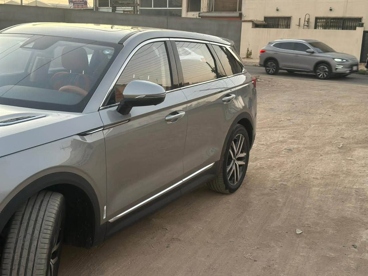 🚘 بۆ فرۆشتن Bestune T99 2024 🔥
✨ Bestune T99 – مۆدێلی 2024
سەیارەیەکی SUV ـی گەورە و لوکس، بە دیزاینێکی زۆر جوان و تایبەتمەندییە پڕۆفیشنالەکان.

🔹 مۆدێل:2024
🔹 جۆر: SUV
🔹 مەکینە: 2.0L Turbo GDI
🔹 هێز: 224 HP
🔹 گشتاوەر: 340 Nm
🔹 گێربۆکس: ئۆتۆماتیک
🔹 سیستەمی جوڵان: FWD
🔹 تانکی بەنزین: 60 لیتر
🔹 Panoramic Sunroof ☀️
🔹 کەمێرای 360° 📷
🔹 شاشەی دیجیتاڵ

🔥 سەیارەیەکی زۆر خۆش‌، بەهێز و پڕ لە تایبەتمەندی.
تەنها ٢،٠٠٠ کیلۆمەتر ڕۆیشتووە
💰 نرخ: ٢٠٨ وەرەقە و مەجالێکی کەم
شوێن: هەولێر

📞 بۆ زانیاری زیاتر: 
***********
***********
