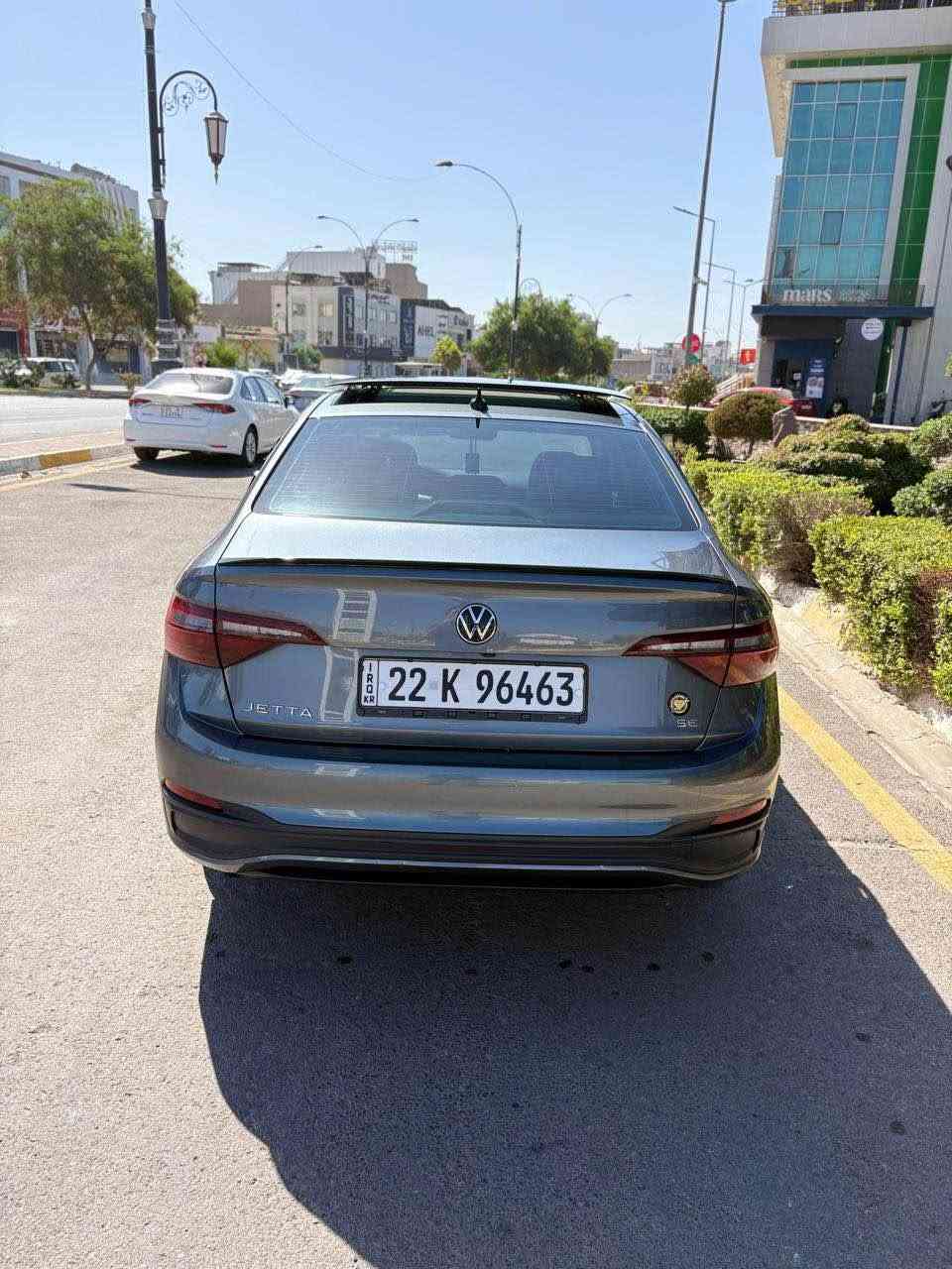 سلام عليكم للبيع جيتا 2022 
مواصفات se plus 
يعني فول بصمة سقف بانوراما كشن هيتر جلد  رادار ٣٦٠ 
محرك 15T  السيارة بجم كبس  حقيقي بمعنى كلمة  
ضرر بس باب او جاملغ سكن  ايرباك بس بردة طاك بدون اي نواقص 
ماشية 37 mil كل شي على بلادي بشرط صور حادث موجود بلصور 
سعرة 154$ بيها مجال بسيط للطيبين 
اي استفسار اتصال ***********
مكان سياره كركوك كركوك, العراق
