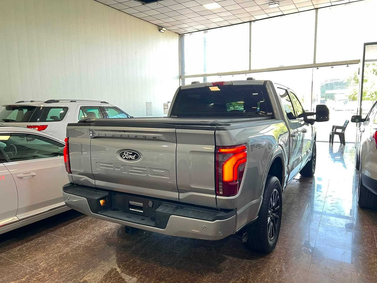 Ford F150 PLATINUM 3.5T

مواصفات امريكي فول مواصفات 
موديل ٢٠٢٤ 

ماشي ٣٦٠٠٠مايل

بدي قصير باب طويل

سعر ٣٨٠$ورقة

اربيل معرض هاشم للسيارات 

***********
***********
