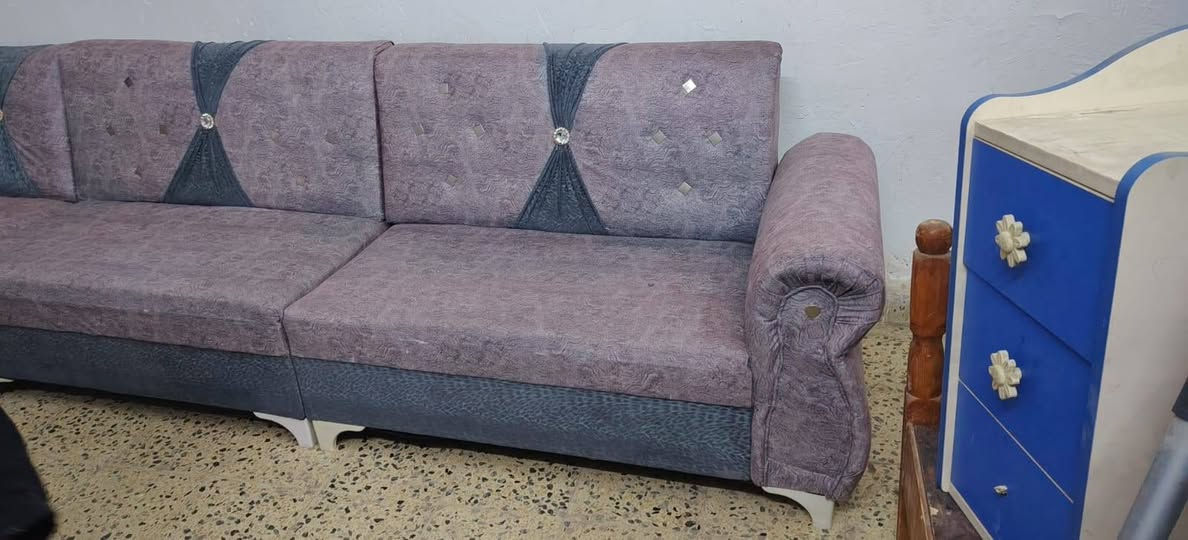 ديوان عشر مقاعد تفصال اخو الجديد للبيع المكان حي الجهاد الحمدانيه للتواصل خاص فقط ***********
