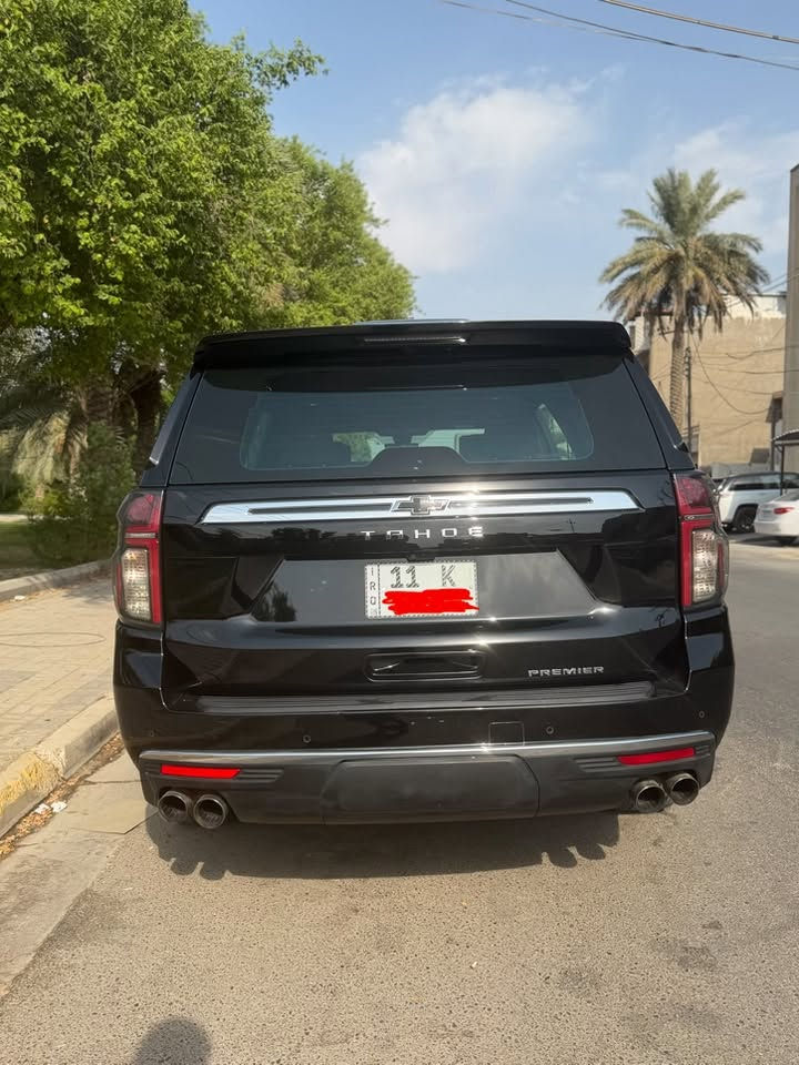 تاهو 2022 بريمير علامه سوده ضوء القمر خليجي وكاله المنصور 
السياره بلاديه نضيفه جدا 
فول مواصفات السياره مغلفه ppf ضمان 10 سنوات 
رقم بغداد بأسمي مكفوله من الصبغ 
بيها بارد بين البابين شي قليل 
ماشيه 104 الف كيلو 
السعر 472 ورقه 
مكان السياره بغداد السيديه
رقم ***********
