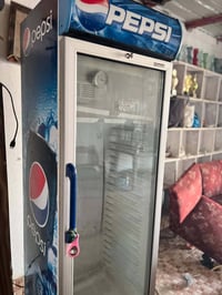 ثلاجة • سعر مناسب