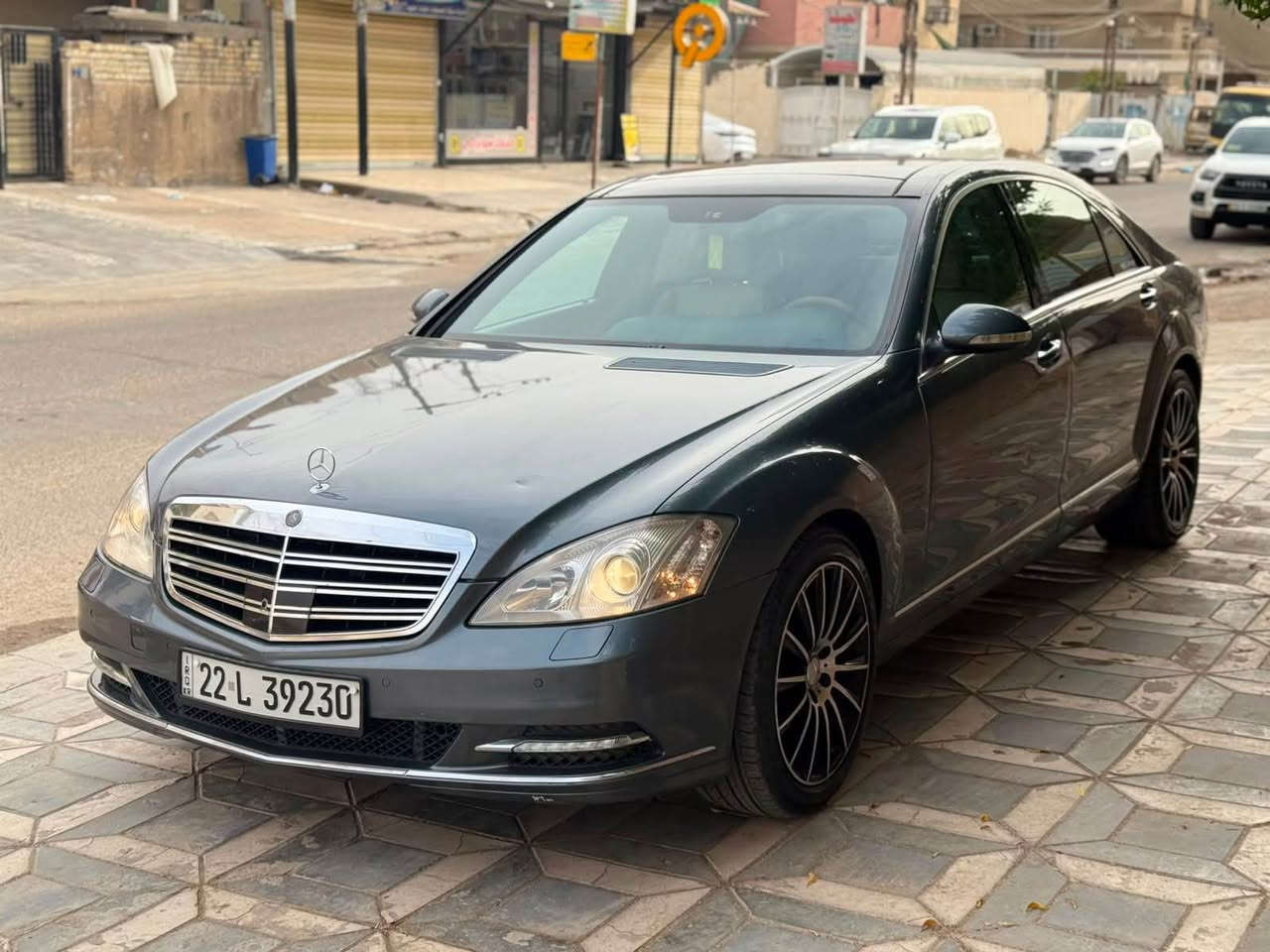 سلام عليكم 
مراوس بلاندكروز او تاهو شي حديث
مارسدس 2009رقم اربيل جديد
سياره بسمي تحويل وكاله حاضر
حجم 350
جاهزه من كل النواحي 
سونر بل منشور
السعر 175$
*********** بغداد, العراق
