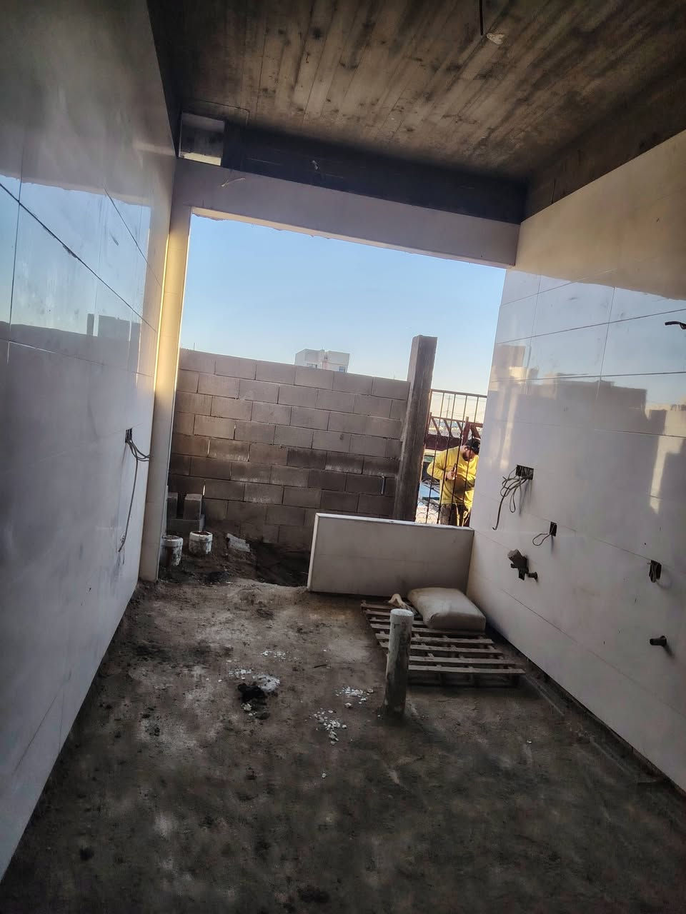 هيكل للبيع
120 متر جمعيه الكندي 
مقاطعه 27
طابقين 3غرف نوم 
موقع مميز وهادي 
اتجاه قبله 
خدمات ماء وكهرب وتبليط
مشتغل بي اساس رفت و
سيراميك صحيات وكهربائيات 
دكتات 
سعر مناسب 
لمعرفه السعر 
الإتصال 
للاستفسار 
***********

