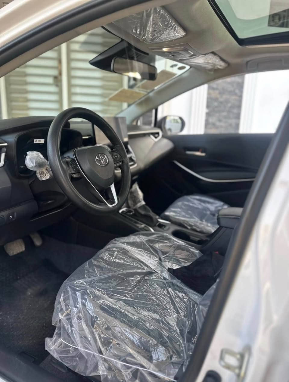للبيع

تويوتا كورولا 2025 هايبرد – شكل خليجي

🔹 رقم بغداد
🔹 سيارة كفالة عامة 
🔹 ماشية 25،000كم 
🚗 سيارة بالكارتون 
🔧 المواصفات:
 • مكينة 1800 هايبرد
 • فتحة سقف
 • رادار + تحديد مسار + قيادة ذاتية
 • هاند بريك بصمة + Auto Hold
‏ • EV Mode + Drive Mode + مانع انزلاق
 • تحكم كامل بالستيرن مع كروز كنترول
 • كراسي جلد أصلي
 • شاشة مسجل مع CarPlay
 • تبريد بيانو
 • كاميرا خلفية دوّارة
 • لايت زينون عالي ناصي + بروجكتر
 • حساس إطارات
 • حساس لايت داينمك

📍 موقع السيارة: النجف الأشرف
لاتصال ***********
💰 السعر: 159 النجف, العراق
