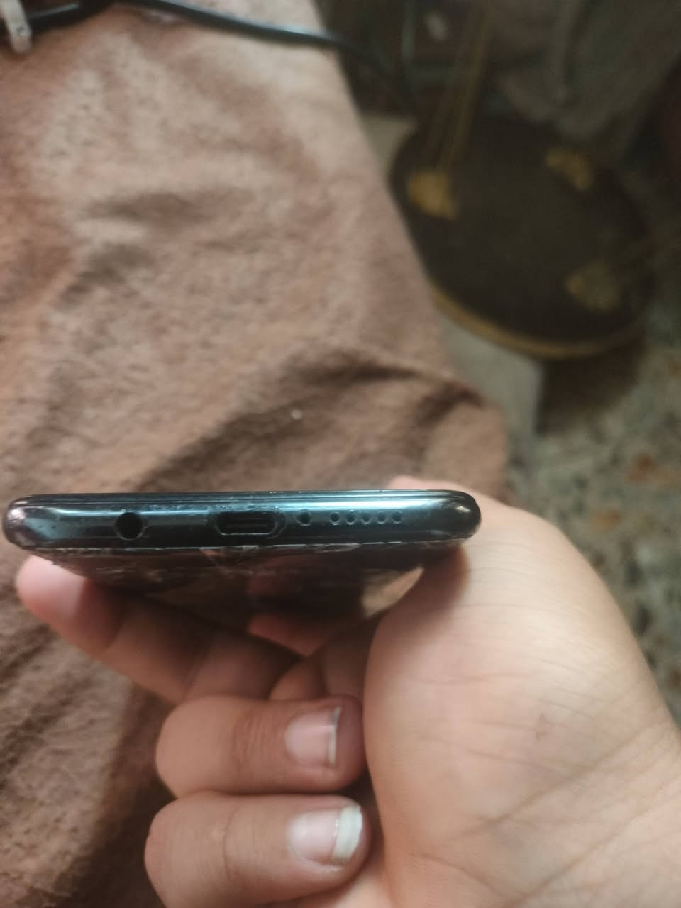 السلام عليكم للبيع ريدمي نوت 8 برو ذاكره 128 الجهاز الظهر مفطر والسيم كارت ما يشتغل وبي سواد بالشاشه لا يكبر ولا يصغر ولا مؤثر على اللمس سعره 60 وبه مجال بسيط مكانه بغداد العبيدي رقمي اتصل ***********
