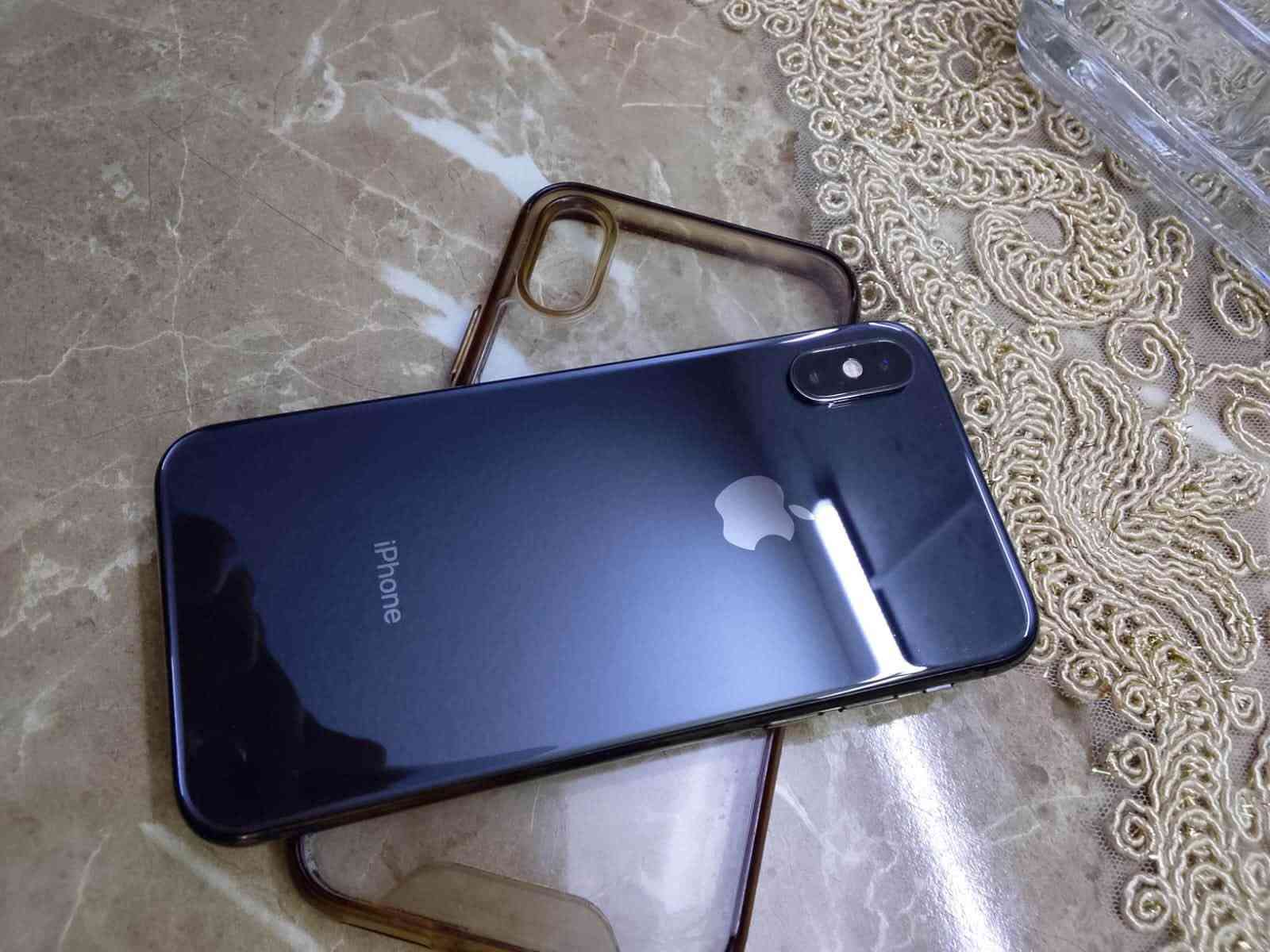 سلام عليكم جهاز آيفون للبيع أيفون اكس S
تلفون ن ضيف مامفتوح مامبدل بي آي شي كلشي بي شغال فيس ايدي شغال بطاريه 79تلفون ع فحص وضمان من باب لبيت العنوان بغداد الرقم الشراي يتصل***********)السعر 170وبي مجال

نص مكتوب في الصور:
- حول رجوع الاسم iPhone إصدار iOS 18.7.10 اسم الطراز iPhone Xs رقم الطراز MTE02J/A الرقم التسلسلي DNPXFJC8KPGG انتهت صلاحية التغطية القطع وسجل تاريخ الخدمة الأغاني 0 الفيديوهات 484 الصور 304 التطبيقات 21 السعة 256 غ.ب.
- 3:30
- البطارية
- حالة البطارية والشحن
- رسالة مهمة حول البطارية
- حالة بطاريتك متدنية جدا. يمكن أن يبدل أحد مزودي خدمة Apple المعمدين البطارية لاستعادة الأداء والطاقة القصويين.
- العثور على خيارات الخدمة...
- الحد الأقصى للقدرة
- 79%
- هذا قياس لقدرة البطارية مقارنة بقدرتها عندما كانت جديدة. قد تتسبب القدرة المنخفضة بتقليل ساعات الاستخدام بين عملية الشحن والأخرى.
- أقصى قدرة للأداء
- تدعم بطاريتك حاليا الأداء القياسي في وقت الذروة.
- شحن البطارية المحسن
- للحد من استنزاف عمر البطارية، يتعلم الـ iPhone من عادات الشحن اليومية، بحيث ينتظر ولا يتجاوز 80% حتى يحين موعد حاجتك إلى استخدامه.
- 3:30 55 رجوع حول الاسم iPhone إصدار iOS 18.7.10 اسم الطراز iPhone Xs رقم الطراز MTE02J/A الرقم التسلسلي DNPXFJC8KPGG انتهت صلاحية التغطية القطع وسجل تاريخ الخدمة الأغاني 0 الفيديوهات 483 الصور 293 التطبيقات 21 السعة 256 غ.ب.