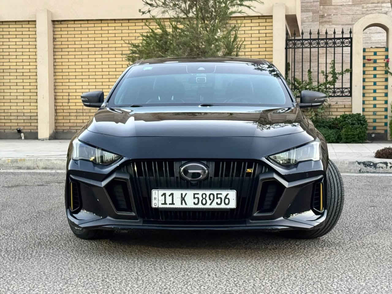 السياره على ايدي صارلهه سنه وشهرين ماشيه 8500 كيلو 
عليهه تغليف حراري اصلي امريكي ٣٠٠ الف 
وعليهه اضافات بالداخل 
وعليهه نانو سيراميك ب٢٠٠ الف 

‎السياره فول مواصفات  

ترحيب اول متتقرب تفتح ومن تبتعد تقفل (تصعد كل الجام وفتحة السقف)
تشغيل عن بعد 
تبريد  كشنات 
كشن السايق كهرباء
تبريد خلفي 
اضائه محيطيه 
اضافه تحكم بكامل جام السياره من الشاشه
٨ سماعات صوت عالي ونقي
فتحه 
لايت اوتو
ماسحات اوتو
 بوابات اكزوز بلاد تفتح وتسد حسب المود 
ويل كب حجم ١٨ 
فجوج بريك اصفر بلاد
حزام لون احمر بلاد 
رادار امامي 
مثبت سرعه تفاعلي
مرايات كاربون فايبر والداخل مطعم كاربون فايبر
كير ايسن ياباني ٧ سرعات دبل كلج
٥ اوضاع قياده توربو انتركولر بلادي (تبريد مائي التوربو)
السياره ماخذهه اقساط داخليه ما محجوزه نظام كمبيالات بعدلها سنه و١٠ اشهر تصير حره 
 
رايدهه 180  وبيها مجال قليل مكان السياره كربلاء
متواجد واتس للجادين فقط 

***********  دكتور علي الحسناوي
