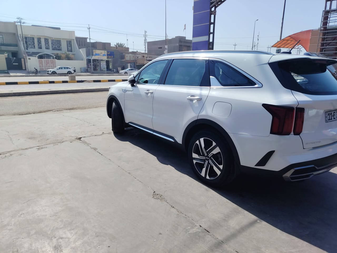 السلام عليكم
سورنتو موديل ٢٣  خليجي
فول مواصفات
تشغيل عن بعد
تبريد ثلج ثلاث قطع
بنوراما
مكفولة كفالة عامة
 محرك ٤ سلندر ٢٥٠٠ خير من الله اقتصادي
رقم بغداد انكليزي باسمي 
السعر ٢٤٣ وبيه مجال
السيارة احلى من الصور
ضمان الشركة الدولية 
سيارة جاهزة وكلشي جديد بيه
*********** واتساب
