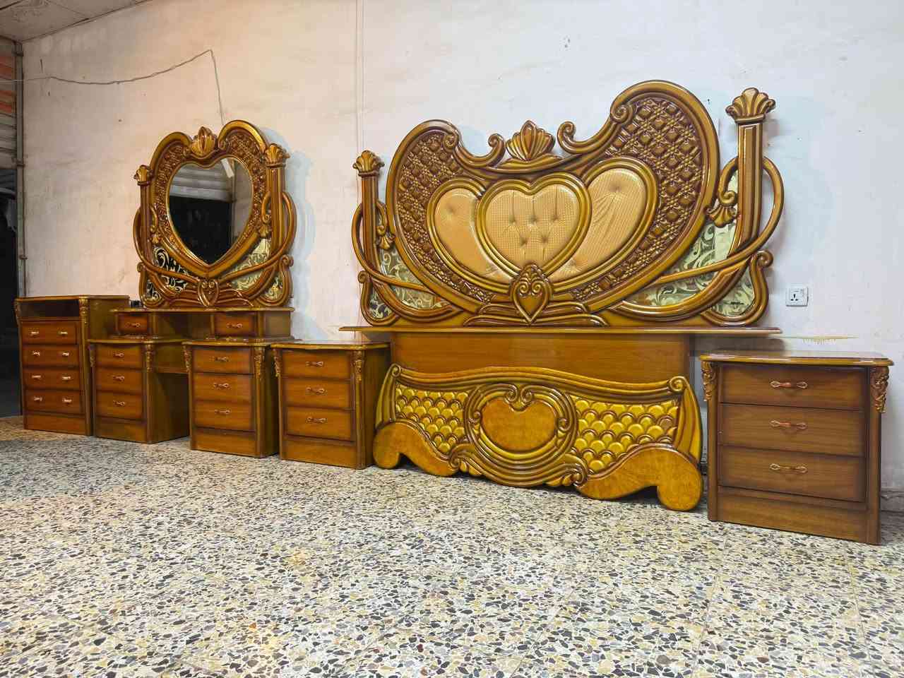 السلام عليكم 
غرفه صاج عࢪاقي مستخدام 
غرفه6 /ابواب 📌
السعر 750 
نضافه 90 /💯 
معا نقل فقط داخل بغداد 
واتساب ***********

