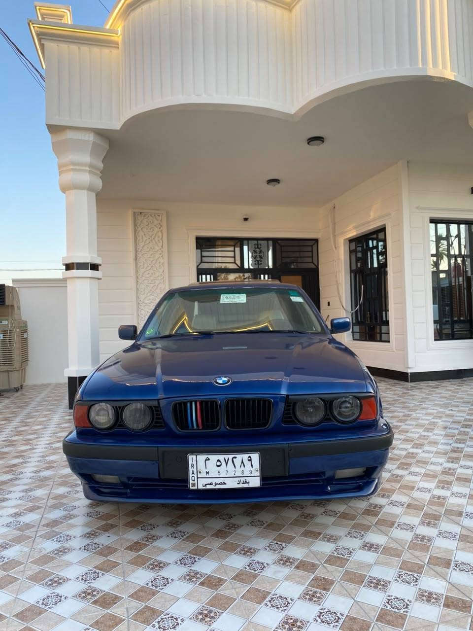 بي أم 525 بجم عريضه مديل 95السياره جاهزه من كلشي مكينه كير حداديه تخم تاير كله جديد تبريد ثلج مسجل سماعات دمام السياره مال بيت مال جناي أبد ما متعوبه مكاني نجف اي ستفسار اتصل وبخدمتك ***********
