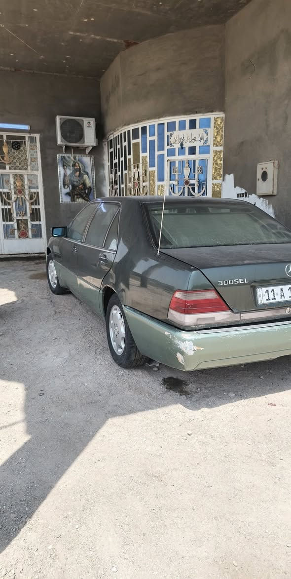 مارسدس للبيع نظيف  رقم بغداد انكليزي تخم تاير 
بيها كازكت والمحرك نازل بالكاع 
المكان البصرة الدير  
*********** البصرة, العراق
