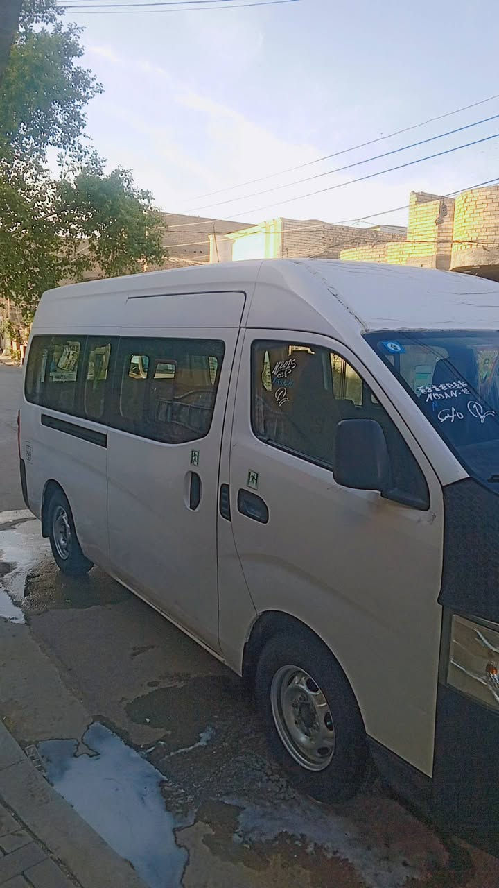 نيسان يورفان • موديل ٢٠١٥ • رقم بغداد