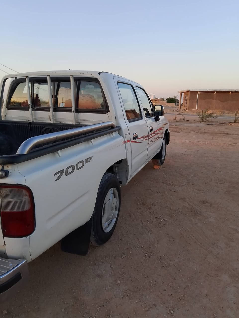 للبيع تيوته جمره 2005ترهم مراوس بنيسان سياره نضيفه مال جناي مكينه او كير عله وضع اشركه رقم بصره تحويل ثاني رقم الهاتف ***********
