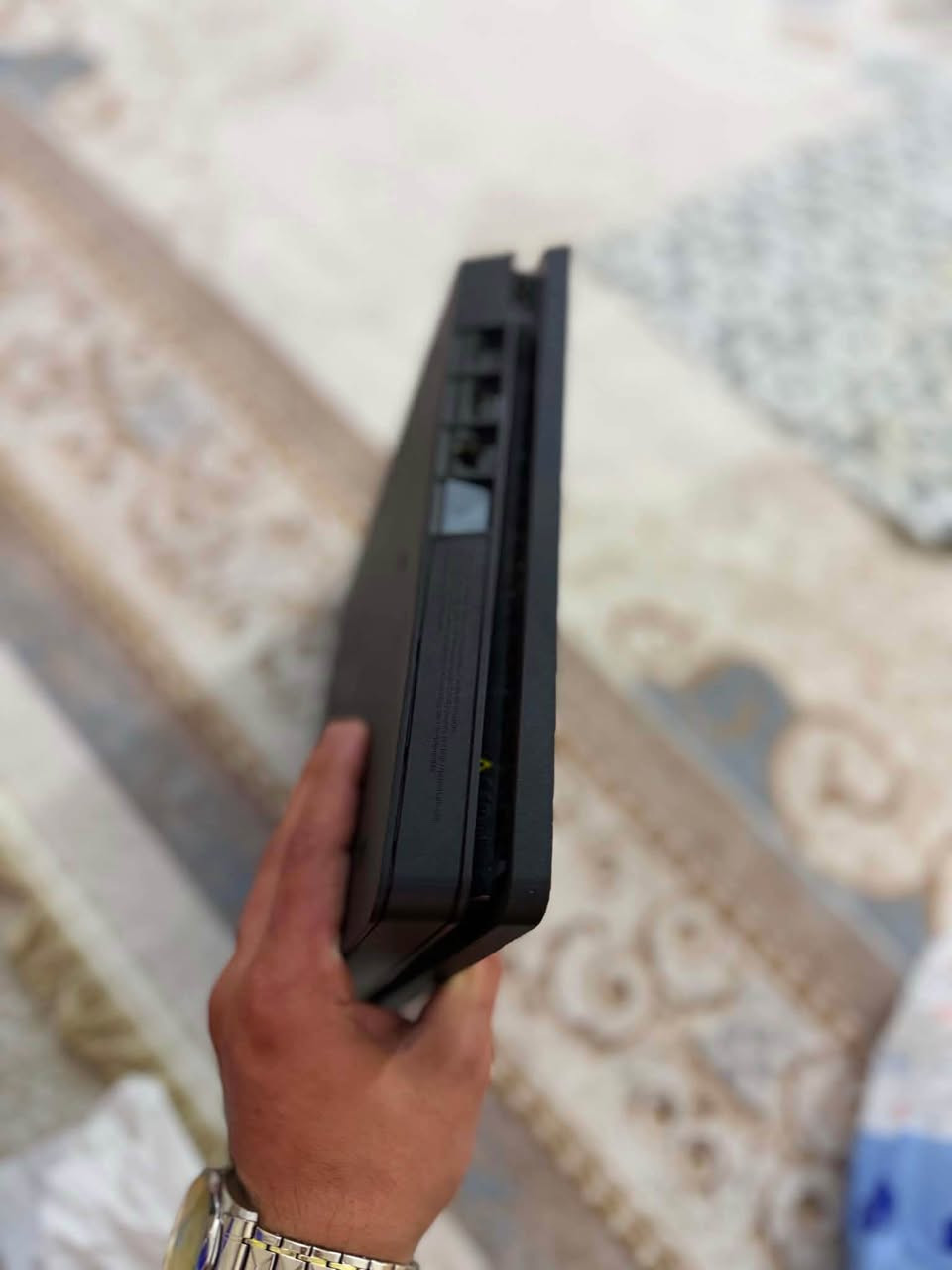 Ps4 سلیم ١تێڕا نەکراوە ٢دەسکی لەگەڵە نرخی ٢٢٠هەزارەو مەحامەلەیەکی کەمیش ڕەقەم تەلەفۆن *********** 
ڕانیە-حاجیاوا رانية, السليمانية
