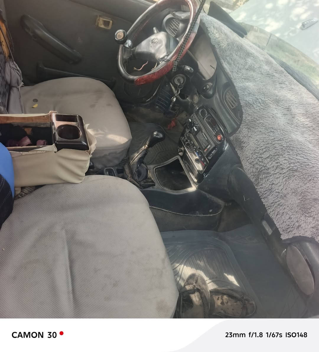 اكسنت موديل ٩٥رقم ديالى سنويه ساقطه ٢٠١٩ محرك وكير واعيها شرط تحويل وذا اكو مراوس طرف ثالث السعر ١٨بيها مجال *********** ‏‪***********‬‏
