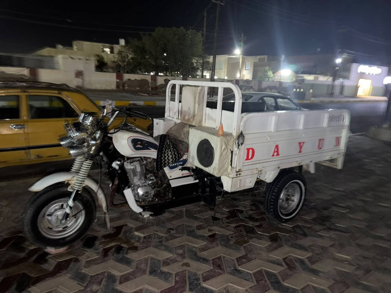 اللي يريد يخبرنا على هذا الرقم

نص مكتوب في الصور:
- سيف أمس، ١٠:٣٧ م مرتضى اخوي في جهات الاتصال الخاصة بك حظر تحرير WhatsApp الرسالة المكالمة *********** Iraq • Zain Iraq متاح مزيد من المعلومات قم بالترقية إلى بريميوم للمشاهدة سجل المكالمات ٩:١٧ م • 30 أغسطس صادرة • *********** ٢٢ ث رد