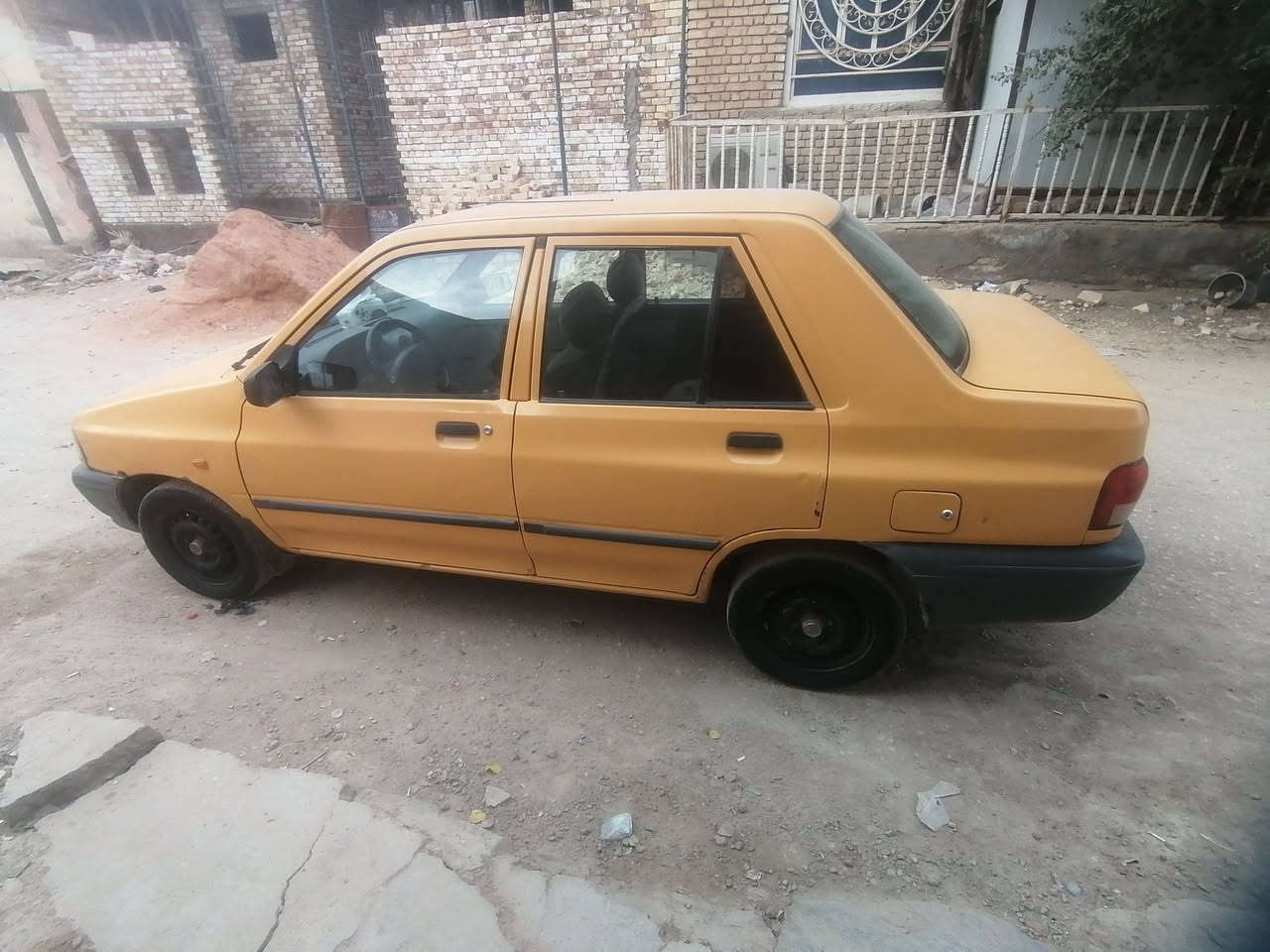 سايبا ٢٠١٧ رقم بابل مصفره هيئه وخط وبحث وغرامات وانطيكياهن لغايه يوم المكاتبه..مكانها ديوانيه السياره والله العظيم واكفه بالكراج ما تفتر ابد طلعات بسيطه مسواك بس اشتريتها لابن اختي عبالي يشتغل ويمشي اموره ما دبرها اريد ابيعها ..السياره بيها بارد بسيط بالجاملغ الخلفي الباقي تعال وافحص تايرات جيده جدا ..وباتري كوري جديد ستوني شاده وانطيك وصل ضمانه..وستوني سويت ادامه كامله دهن بلكات فلاتر بخاخات سياره جاهزه للشغل ***********
