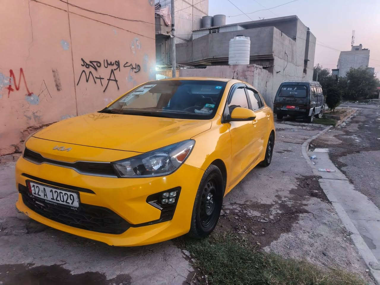 للبيع مستعجل
سعر 135$🎖️سياره تسوى أكثر 
كيا ريو  تكسي موديل 2023 وارد امريكي 🥇
سياره جديده بمعنى الكلمه كلها  ومابيها برغي نقص🎖️ 
محرك ٤سلندر حجم ١٦ دوش كير اوتوماتيك شرط المحرك والكير مبدل أي تي🥇
السياره عليها إدامه كامله من كل النواحي🎖️
رقم نينوى دولي رقم وهزة وسنويه جديد بأسمي شرط التحويل هيئه وغرمات صفر🎖️
مشدودلها منظومة غاز ⛽️ 
🚫ضررها بابين باب السايق وباب النفر جهة الخ 🎖️
مرفوق رقم الشاصي🥇
سياره جاهزه 
موصل الايسر 
الرقم📞
***********
