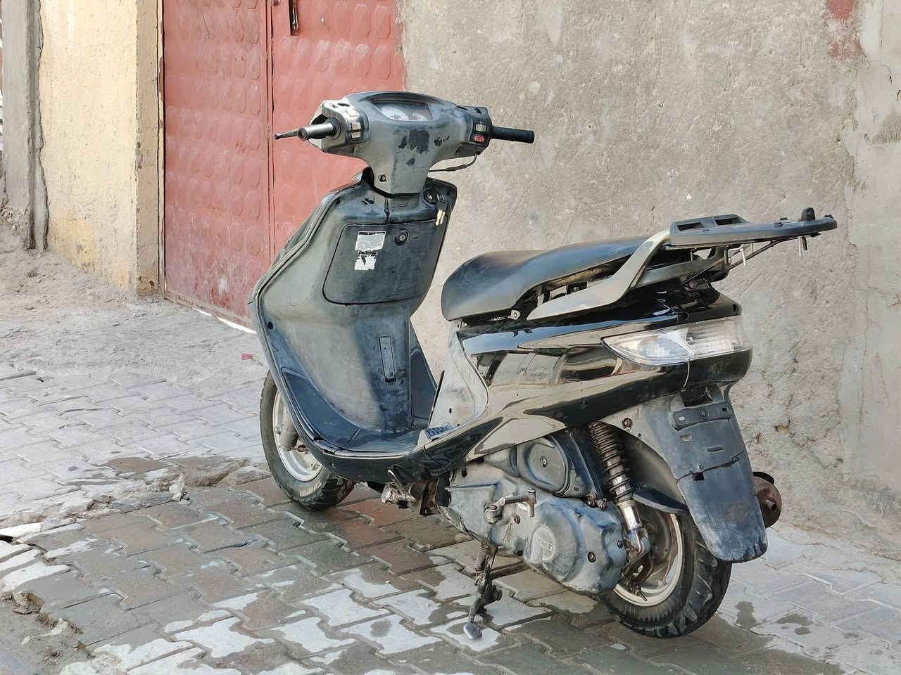 سلام عليكم البيع فراشه دراجه تخبل ما مفتوحه كلهه شغاله المكان نجف رقم الهاتف ***********
