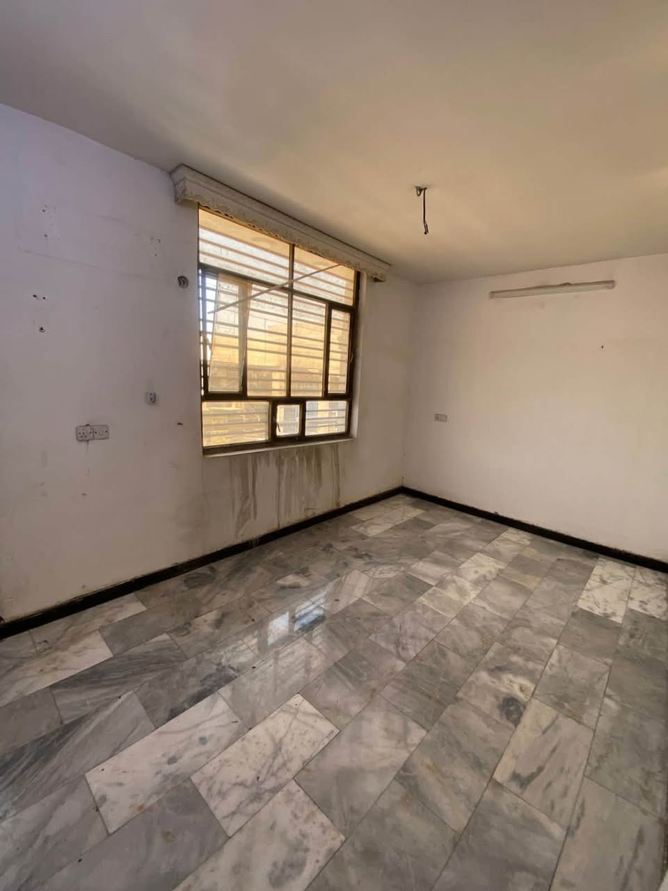 🏠 بيت للإيجار – مربع القادة / السيدية
📍 الموقع: مربع القادة
📐 المساحة: 50 متر
🛏️ غرف النوم: 3 غرف
🍳 مطبخ مفتوح على الصاله نظام امريكي
🚿 خدمات صحية
🏡 بيت مرتب ومناسب للعوائل

📞 للاستفسار والتفاصيل: 
***********تواصل معنا خاص

🔑 متوفر للإيجار ٦٥٠ قفل
