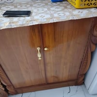 غرفه لبيع ونضافته تسعين بل ميه وبسعر مليون وبيه مجال لي ريده يراسنه عل...