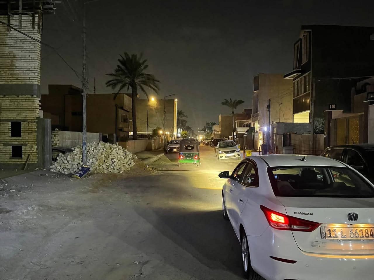 القاهره الضباط • مشتمل • ٨٨م