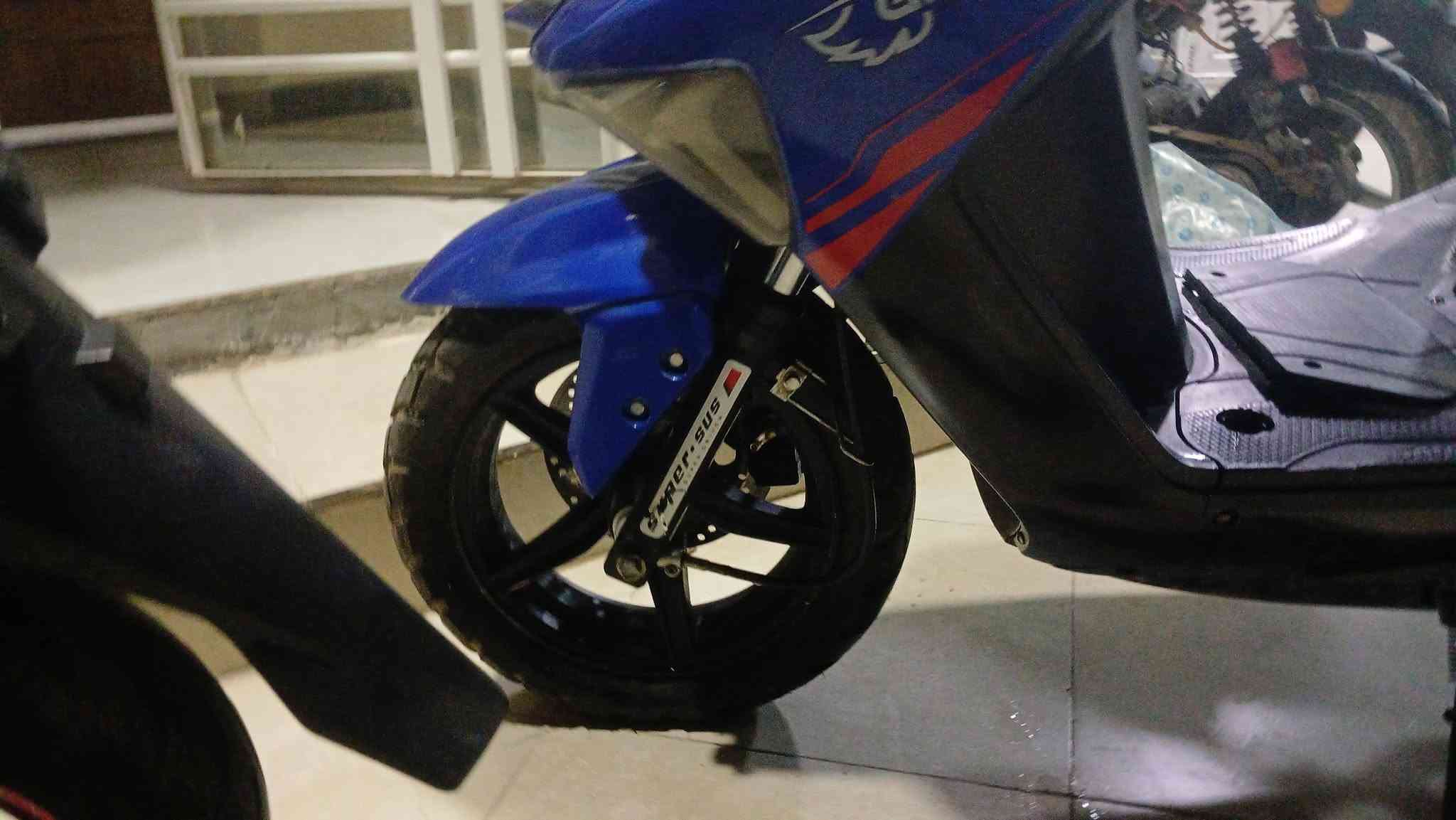 يا الله 
*للبيع دراجة Ghost 150cc موديل 2024*
وموديل 2023*
والأزرق 
- اللون: اخضر مميز (حبري)
- نضافة 95% مثل ما موضح بالصور
- مكينة وكير و كهربائيات شرط
- بريكات دبل دسك قدام وورا
- لايتات زنون و اشاير شغالة
- ويل احمر سبورتي
- مشتغلتها قليلة ونظيفة
- بيها حمالة جنطة خلفية
- يدات و بريكات سبورتي تعديل
الدراجة جاهزة ما ناقصها شي، 
*المكان: الحلة 
للاستفسار خاص.
او اتصال ***********
