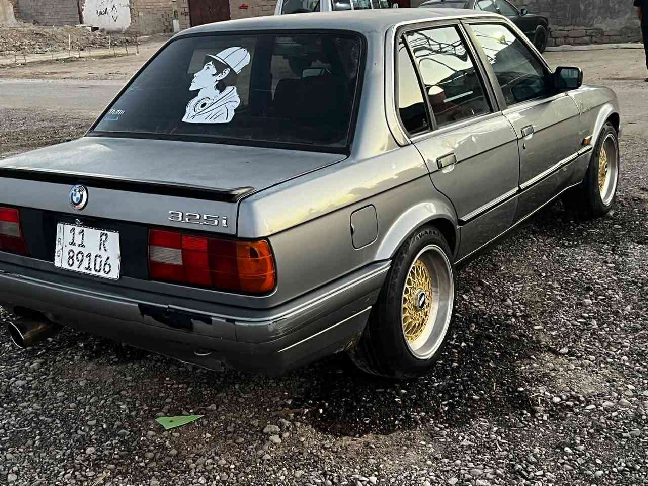 بي ام زعره حجم325i المرغوب مديل 1991رقم بغداد الدولي تحويل ثاني يوم سنويه 2031هزه جديده طخم تاير حداده كله جديد شاشه كير عادي كزوز رياضي محرك مفتوح 6سلندر توني شاده طخم ويل تبريد كامل وكلشي شغال بس ربط البوري من بدلت محرك ما ربطوه لايت زنون السعر 35وبيها مجال المكان بصره الدير ***********.....
