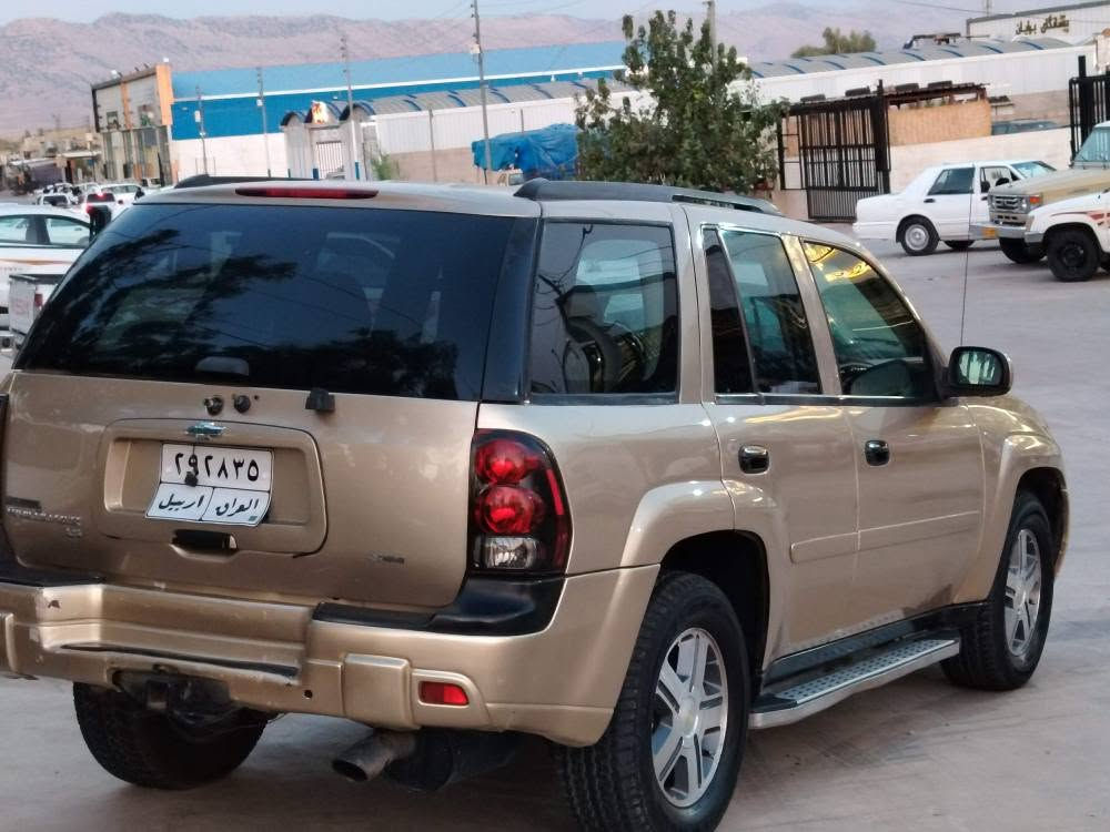 ترای بلازەر مۆدیل 2007 گێڕتۆماتیک
مەکینە ڕەش مەکینە مەرغوب
4پارچەی سبوغە دەعم و لێدرانی نیە
گێر و مەکینە و تەبرید بە شەرت
تحویل و بەناوکردن بە شەرت 
4 تایەی نوێی لەسەرە
 تا بلێی توندوتۆلە بێ مەسرەفە
ژینگەی دراوە سەنەوی بەسەرچوە***********
لەشاری کۆیەم*********** كويسينجاك, أربيل
