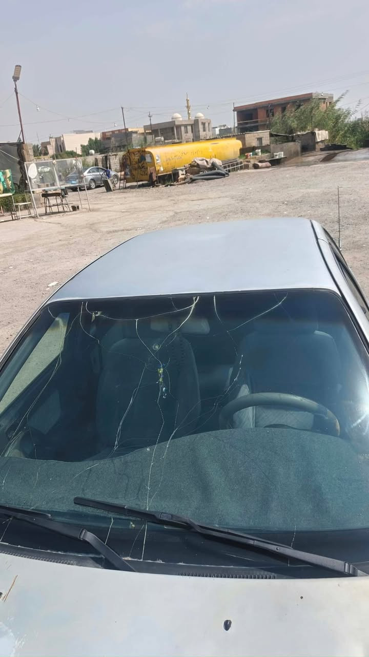 النترا موديل 93 سنويه لغايه 2031
رقم ديالى انكليزي 
محرك وكير خير من الله 
تبريد نقص غاز 
كهربائيات كلها شغاله ويل عادي 
سياره بلاديه ما مصبوغه تجي وتشوف بعينك كلها بلاديه مال جناي 
السعر 27 وبيها مجال 
المكان الخالص هبهب
***********
