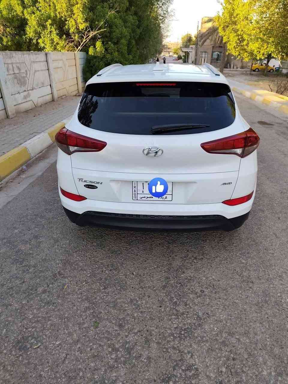توسان 2018 وارد امريكي
بيه فقط بنيد مبدل اصلي بدون اي دواخل
 ماشيه 49الف  
سياره جديده عل وضع الشركه 
مكاني كربلاء حي الاطباء 
محرك 2000مامفتوح 
سعره 154$ورقه 
***********
