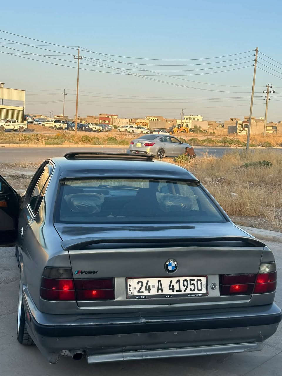 Bmw 520 كبس دجتال
فول مواصفات فقد كير عادي
رقم و سنوية جديد
تبريد شغال 
تكوة كشن
سلايد
ويل M
اضافة منضومة غاز
سعر 45 مجال

رقم اتصال + واتساب ***********
