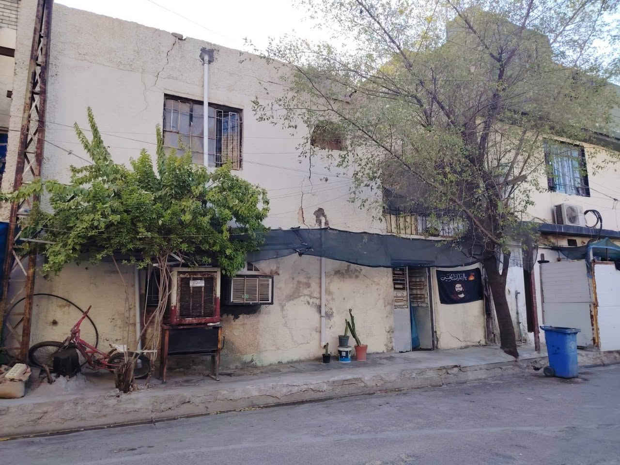 بيت 80 متر اماميه الجبه 10 متر والنزال8 متر  للبيع بل شعله بقطاع الثاني بصف الركن طابق ونص *********** السعر اتصل وبيك خير وتدلال
