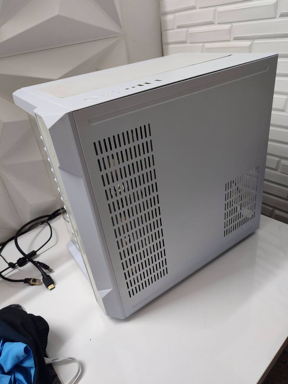 تجميعة تفصيخ للبيع توصيل متوفر
Intel I5 12400F 
Asrock B760 DDR5 
290 الف 

RTX 3060 12G 3 FANS White 
365 الف

Ssd Sata 1T Hiksemi
120 الف 

Ssd Sata 128G 
15 الف

Ddr5 T-Force 16X2 32G 6000HZ White
550 الف 

Cooler Sama 360MM 
75 الف منصة رايزن وانتل 

Power Suplay 750Wat Azza 
65 الف 

Hdd 1T segotep 
25 الف 

Case M06 White 6Fans +Hub 
كامل 100 الف 

Stand RTX RGB
25 الف 

Streemir 24Pin 
10 الف 

تواصل 
***********
