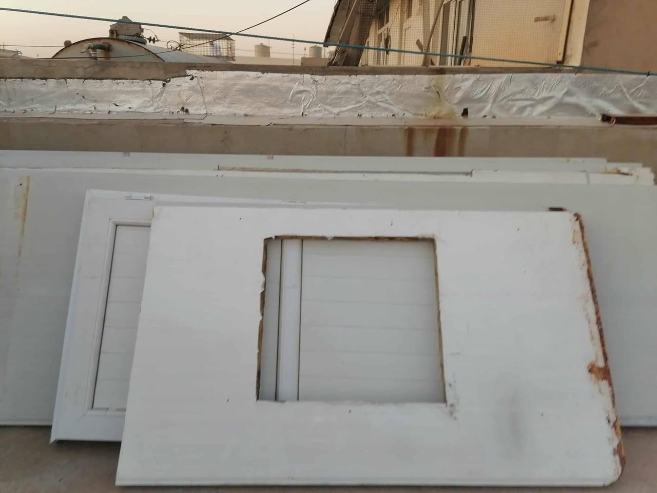 ديكور منزلي • بدون تفاصيل