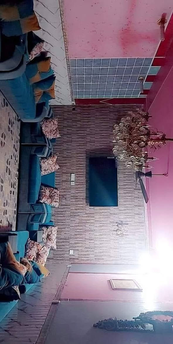 سلام عليكم عدي بيت طابو صرف بسمي في سلاميات قرب ملعب عشر قطعه بل فرع  كلشي متوفر بي ستقبال هول مطبخ قرف ثنين حمامات 3, مخزن بي طرمه طب سياره كهرباء خطين كاشي مرمر سيراميك حمامات سيراميك كلشي كامل بناه جديد سعر علا خاص ثاني يوم حوله بسمك ***********

