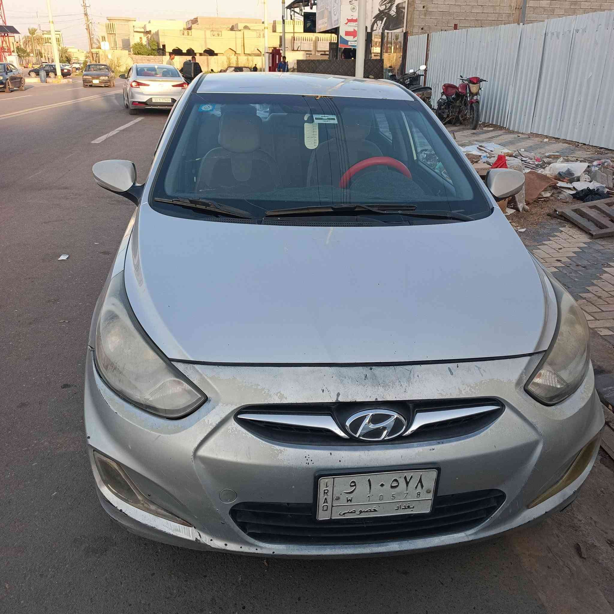 اكسنت موديل 2013 بيها جراد بيها صبغ قبق الجنطه وروس جاملغات خلفيه سياره جاهزه تدفئه تبريد تخم تاير سعرها 75 وبيها مجال 
*********** السياره بالانبار
