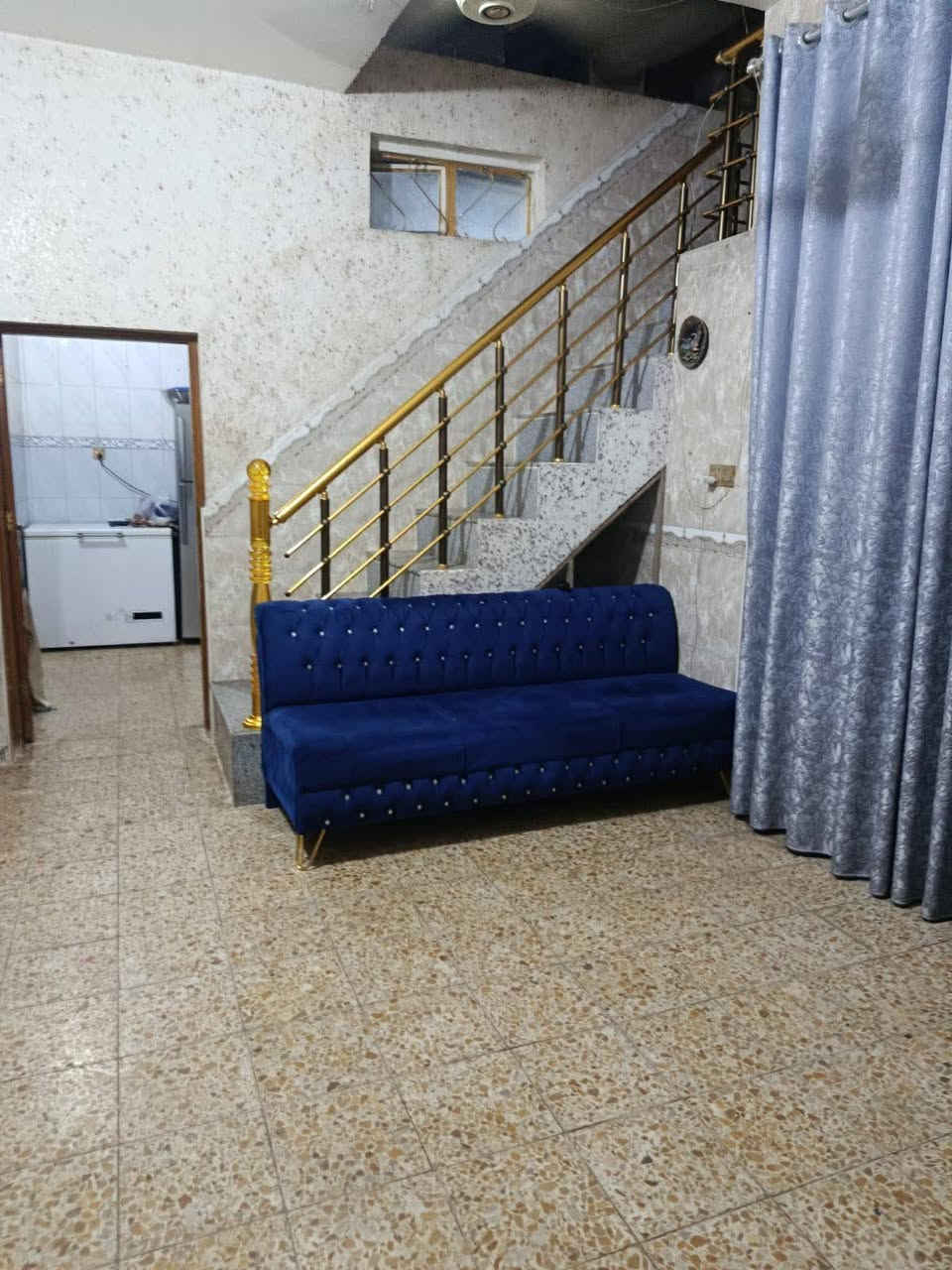 يالله سلام عليكم 👋💯

دار للبيع مساحه ١٠٠م طابقين بناء ٢٠١٦🏠🚪
منطقه حي سلام النجف الأشرف 🎗💯
مطلوب للمصرف العقاري بتطلوعه 💯🎗
يحتوي على ( الطابق الأول غرفه وصاله ومطبخ واستقبال وصحيات داخليه وخارجيه والطابق الثاني غرفتين وصاله وصحيات) 
للاستفسار مكتب الجزائري للعقار🚪💯 🏠📣
        
     (***********) 
☎👉
