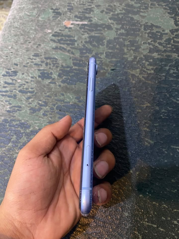 السلام عليكم جبتلكم قطعتين نضيفه
iPhone 11 Pro Max 📱

 ١- ايفون ١١ برو ماكس 📱 لون زيتوني 💚

ذاكره ٢٥٦ 🔥فيس ايدي شغال 

مبدل شاشه فقط اصلية ✅

وبطاريه٩٢ بلادية 🔋

السعر ٣٢٥ 🔥

مكاني( بغداد مدينة الصدر) 📍

خاص أو اتصال : ***********📞 

2 _ آيفون اكس ار بلادي وتر ممفتوح 
لون ازرق سمائي 💙

ذاكرة ١٢٨ 
فيس ايدي شغال 
بطارية 🔋 77 بلادية 
بي فطر بالضهر بس يتبدل ب١٥ الف 
السعر ١٩٠ 🔥
