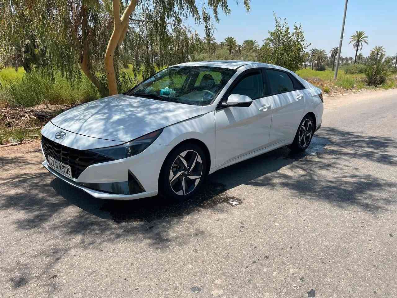 السلام عليكم 
للبيع النترا هايبرد موديل ٢٣ فول مواصفات اعلى فئه 
ماشيه ٦٠ للاستفسار اكثر ***********
