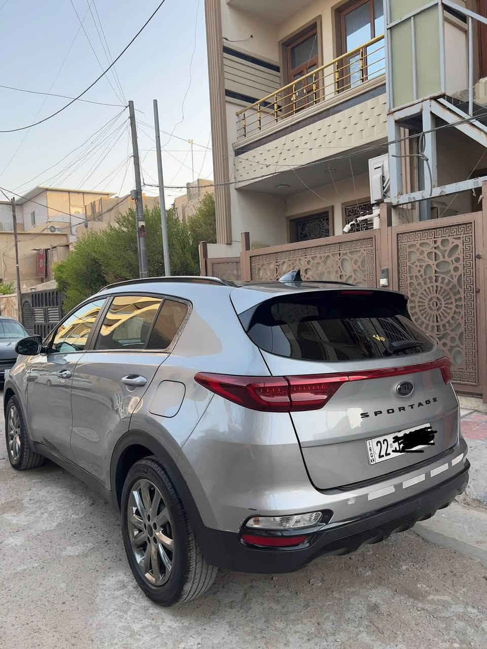 سبورتج 2022
فول مواصفات للاخير
بنوراما 
كشنات كهرباء
تدفئه كشنات وستيرن
شاشه كبيره
البجم العريض
السياره حادثه باب وجاملغ بجم كبس
وبل عراق بارد صغير بل باب الباقي كفاله صور الحادث مرفقه 
رقم اربيل ب اسمي تحويل ثاني يوم
مكان السياره بغداد حي الجامعه
السعر 172 وبي مجال 
***********
