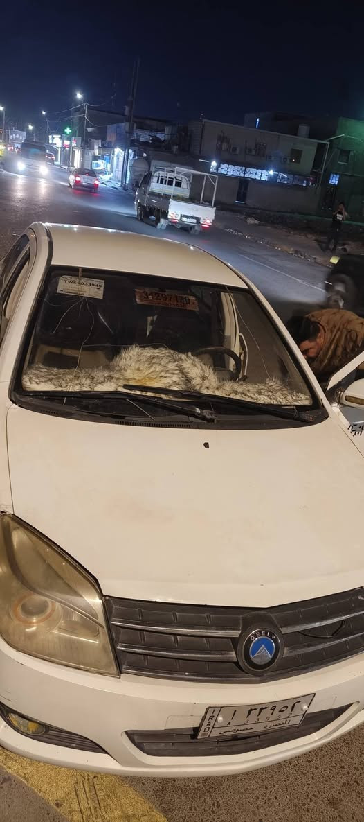 سلام وعليكم جيلي مديل 13 محتركه مكينه بس سياوه تشتغل وتمشي عوزه ضفيره جديده يعني سياره تمشي مابيه شي 

سياره بيع بدون راعي لين. ماندل راعيه بيع هيج سعره 15 وبيه مجال 

***********مكلف بلنشر البصرة, العراق
