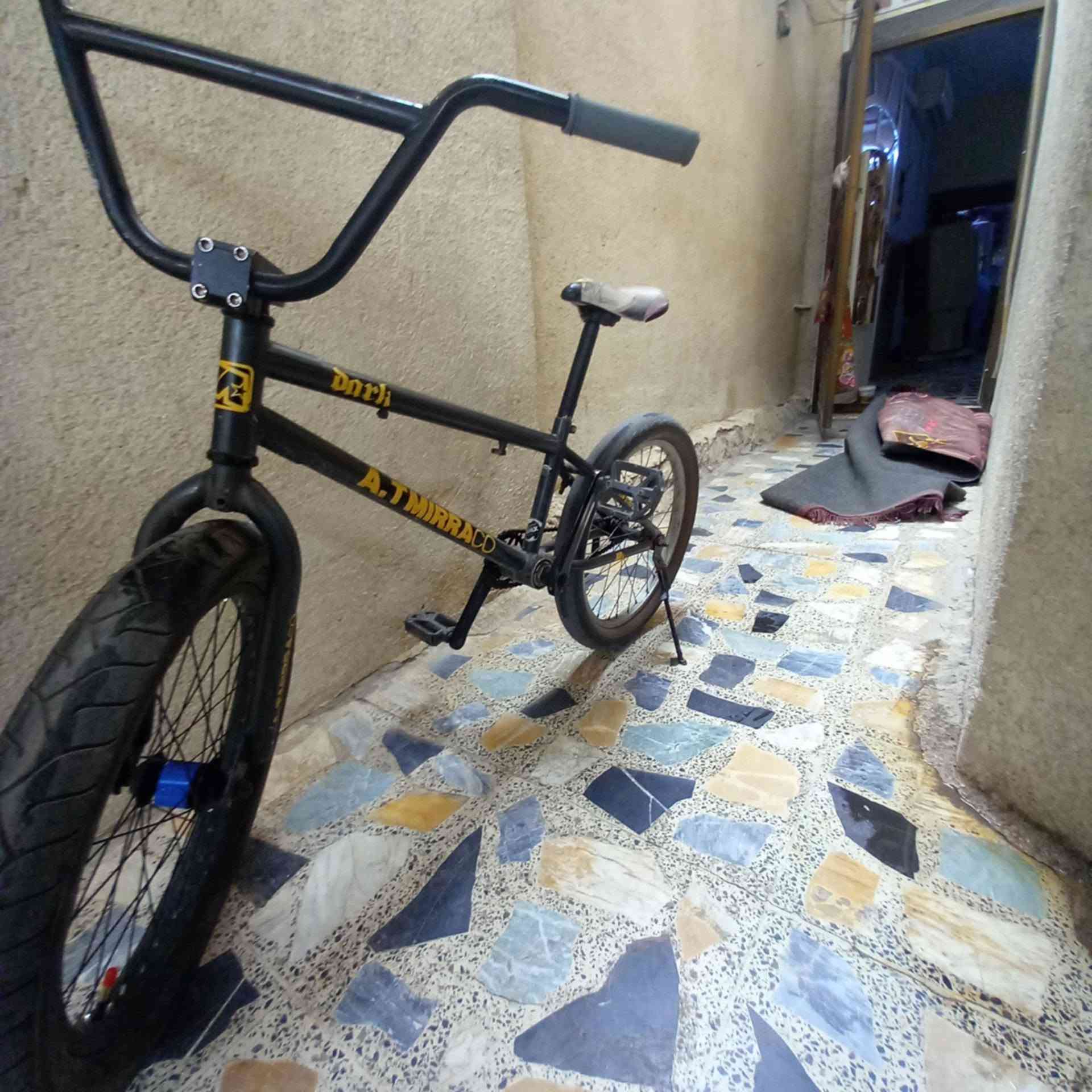 بايسكل BMX • نضيف جدا • قابل للشراي