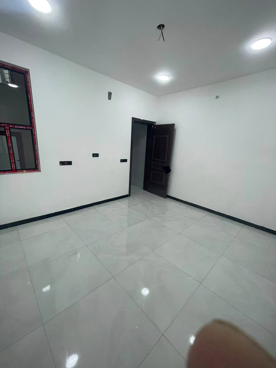 ع بركة الله بيت بلرستميه حي الخليج بضهر المرور م١٠٠طابقين ونص٤ غرف نوم ٤حمامات البيت موضح بلصور فول الاستفسار***********
