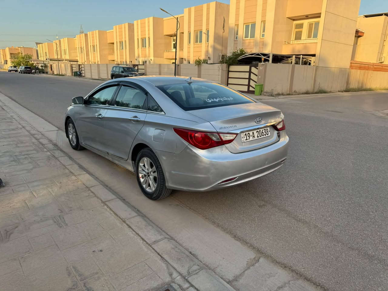 السلام عليكم
سوناتا ٢٠١٢ امريكي رقم كربلاء سلفر هزه وسنويه جديده بيه صبغ باب السائق والجاملغ الامامي والبنيد مبدل بدون صبغ بلادي كير جيد محرك بي كازكيت خفيف جدآ تنقيص ماء تخم تاير كهربأيات جيده 
سعره ٨٢$ للاستفسار ***********
مكانه كربلاء
