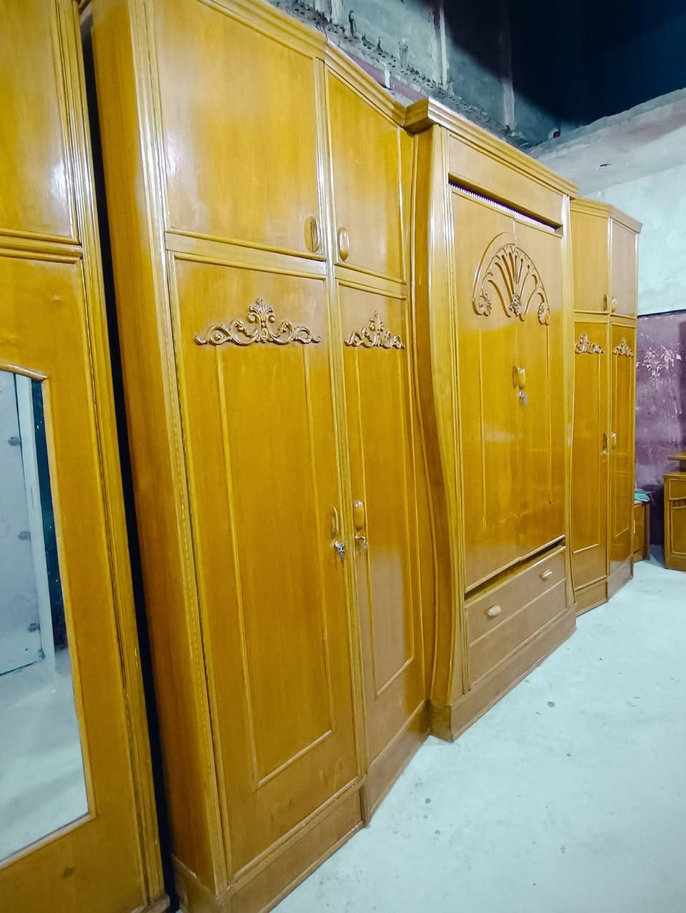غرفه تسكام داخل خارج صاج عنوان حله شارع 80لتواصل ***********
