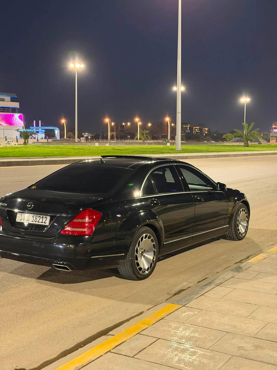 يا الله 

مارسدس وارد ياباني  s500 كلاس 2006 محدثه 2013  سياره 
جديده ماشيه 105 بريحة الشركه بيه 3 قطع صبغ ثنين بل يابان جاملق صفحة السايق وداير مال رقم الخلفي  وحده شبر بل عراق سياره فول مواصفات رقم بصره بسمي 

1-تحديد مسار 
2- مثبت سرعه 
3-تدفع وتبريد كشنات 4 
4-تحكم ستيرن 
5-بيبان + صندوك شفط 
6-لد داخلي 
7-بنراما 
8-بردات 5 
9-تبريد خلفي 
10- ويل اصلي 
11-لايت زنون
12- تحكم رياضي وسبورت وعادي 

بيه نواقص خفيفه كلش 
سياره جاهزه بسمي رقم بصره A 
ابيع بيه فايبره كير
سعره 170 
***********
